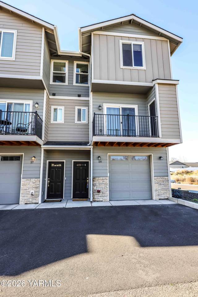 2600 Racquet Ln - Photo 1