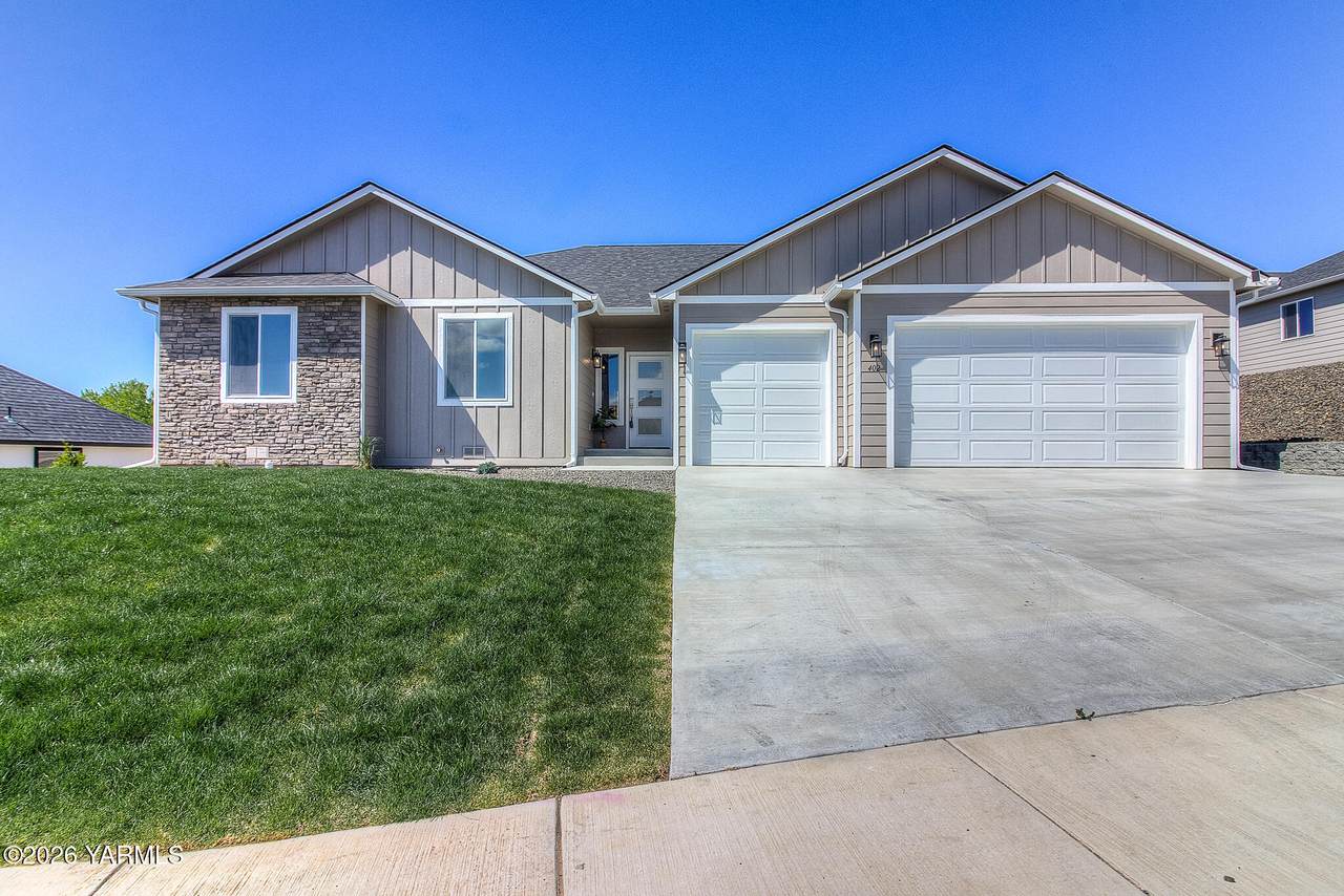 402 90th Ave - Photo 1