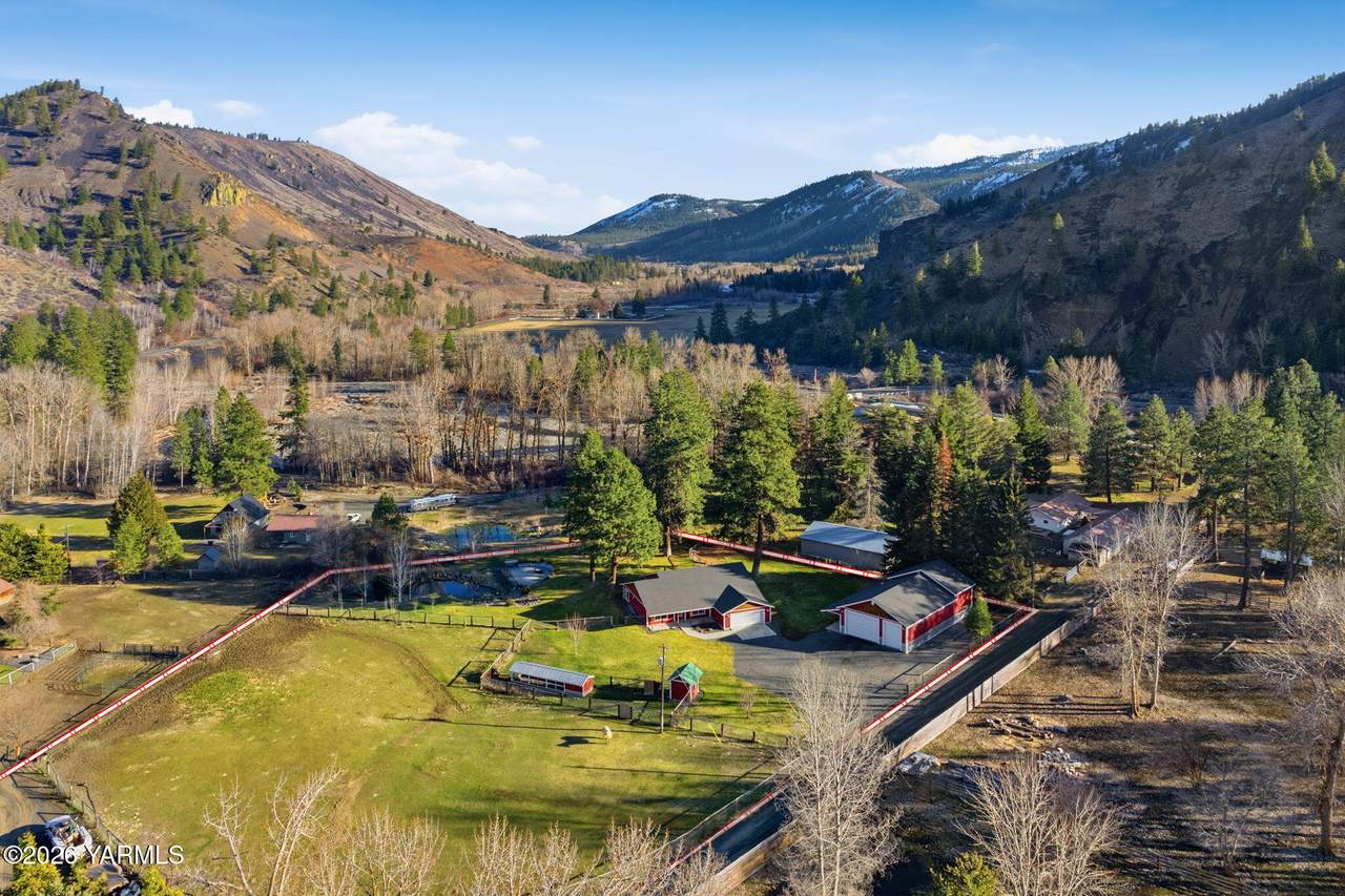 121 Rattlesnake Ln - Photo 1