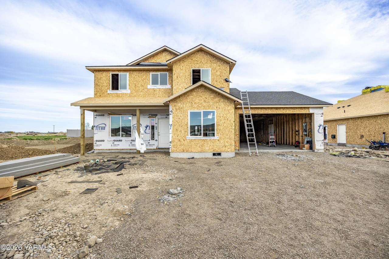 215 Packer St - Photo 1