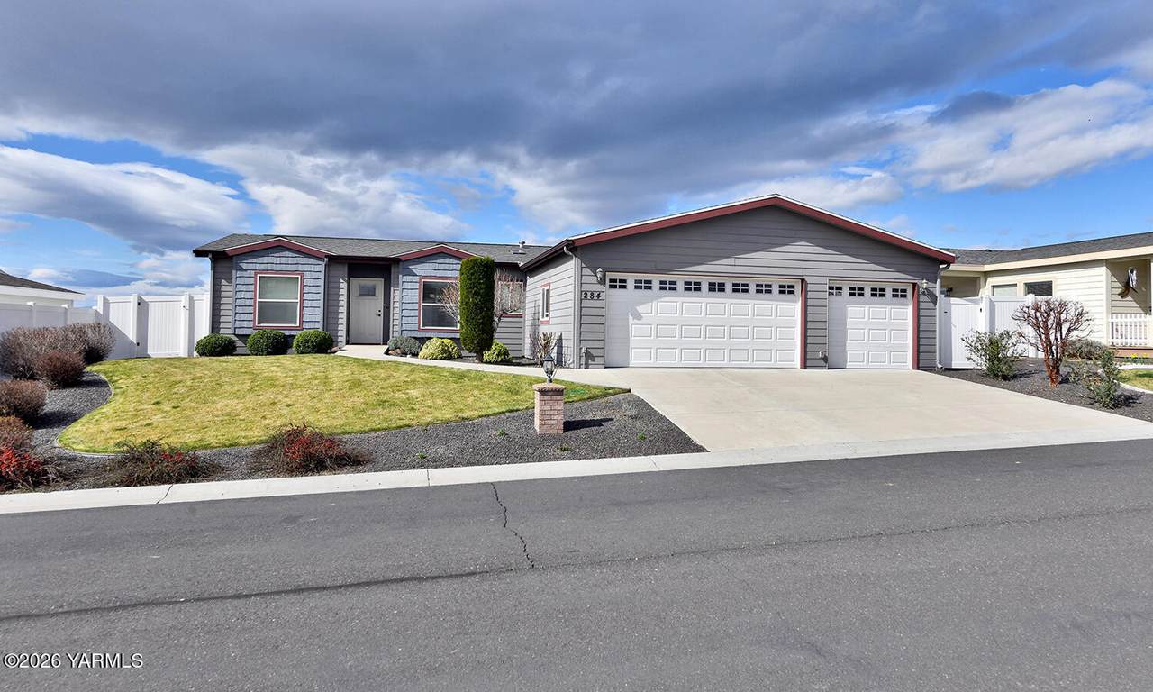 200 Bridle Way - Photo 1