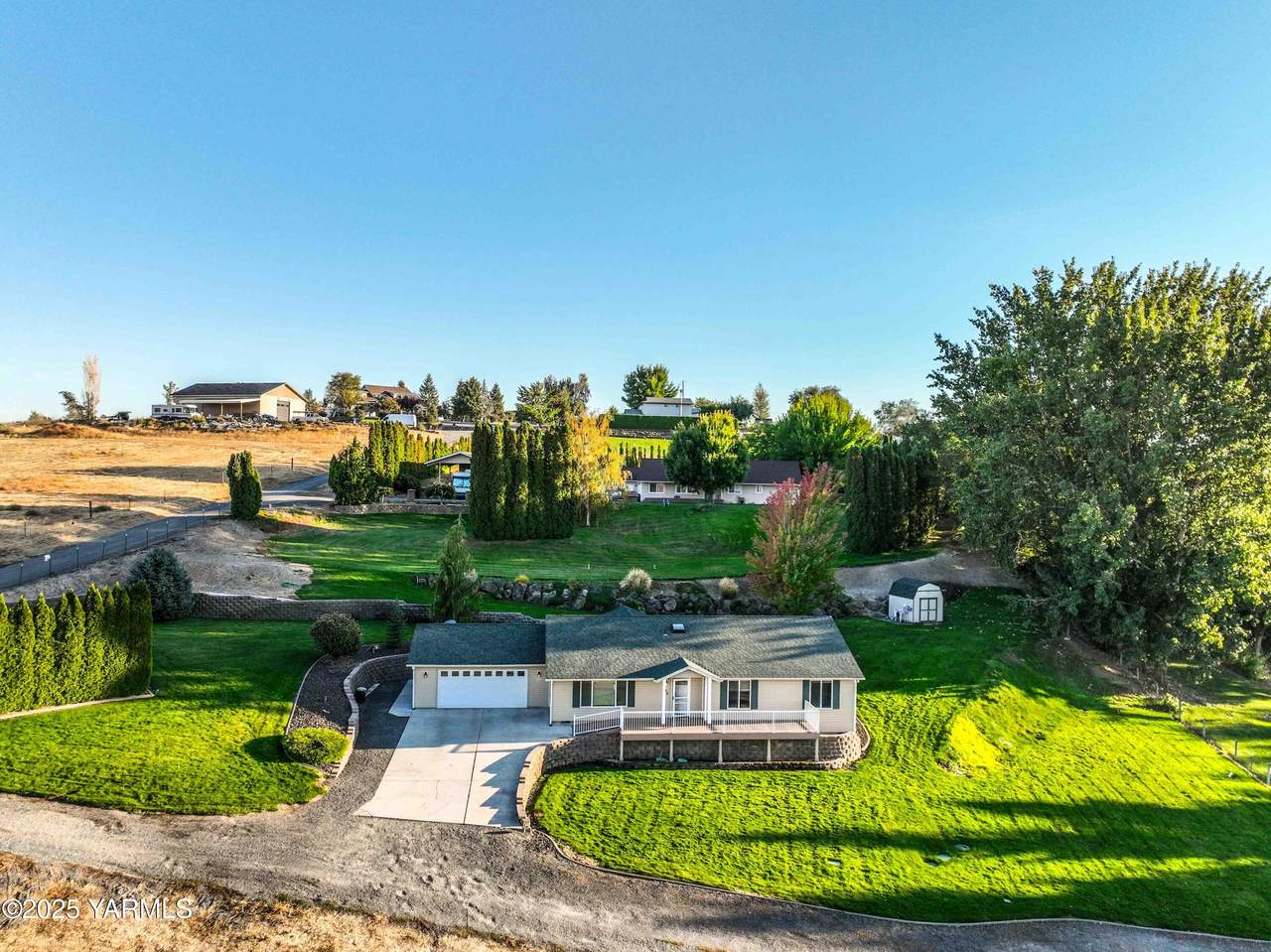 320 Westridge Rd - Photo 1