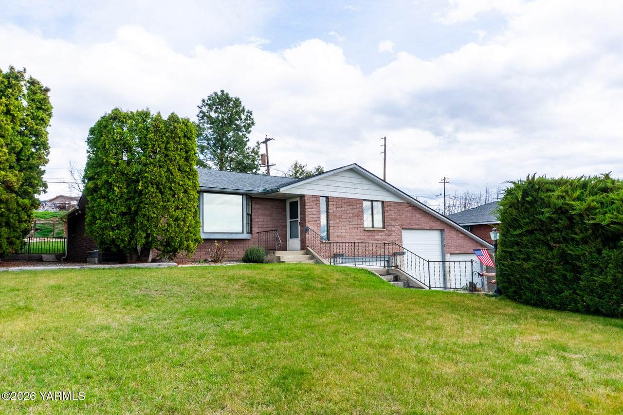 4007 Mountainview Ave - Photo 1