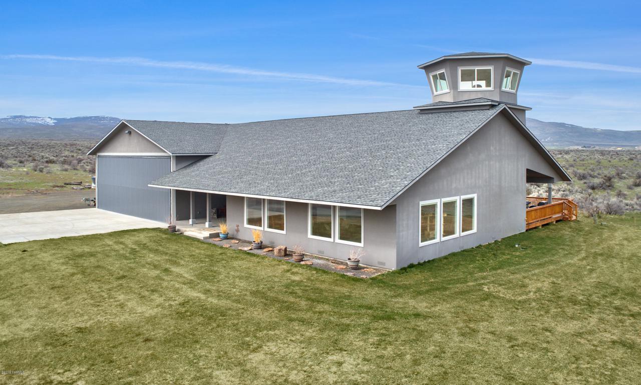 811 Runway Ln - Photo 1