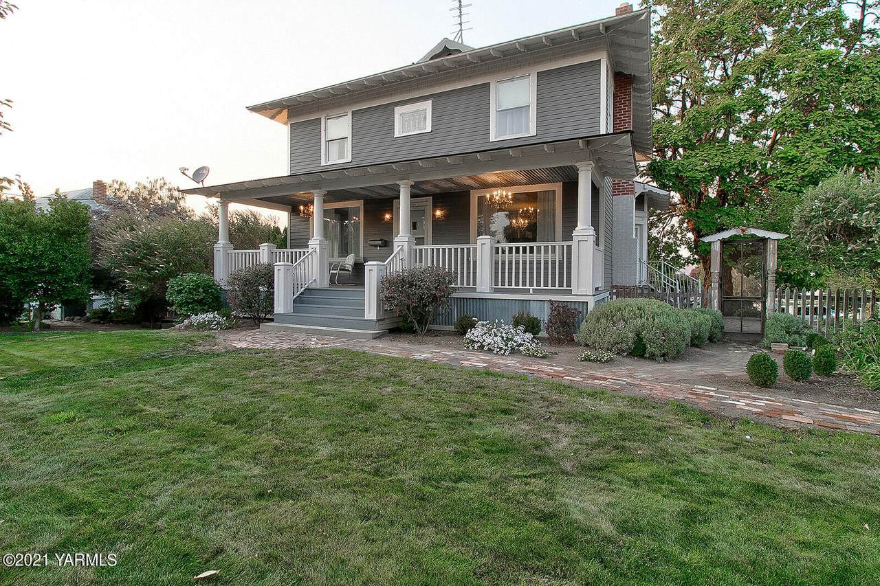 2901 Summitview Ave - Photo 1