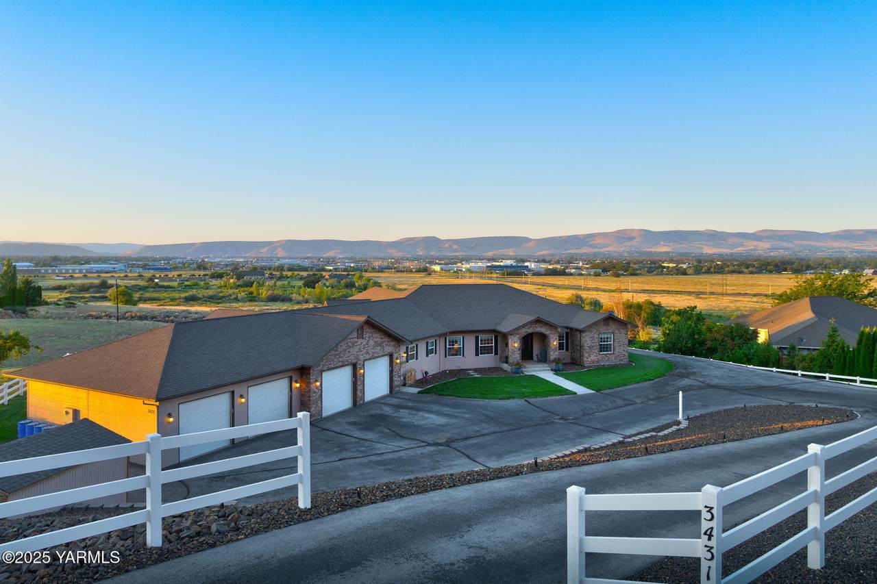 3431 Goodman Rd - Photo 1