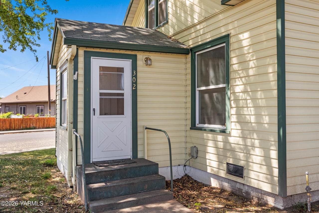 302 Iler St - Photo 1