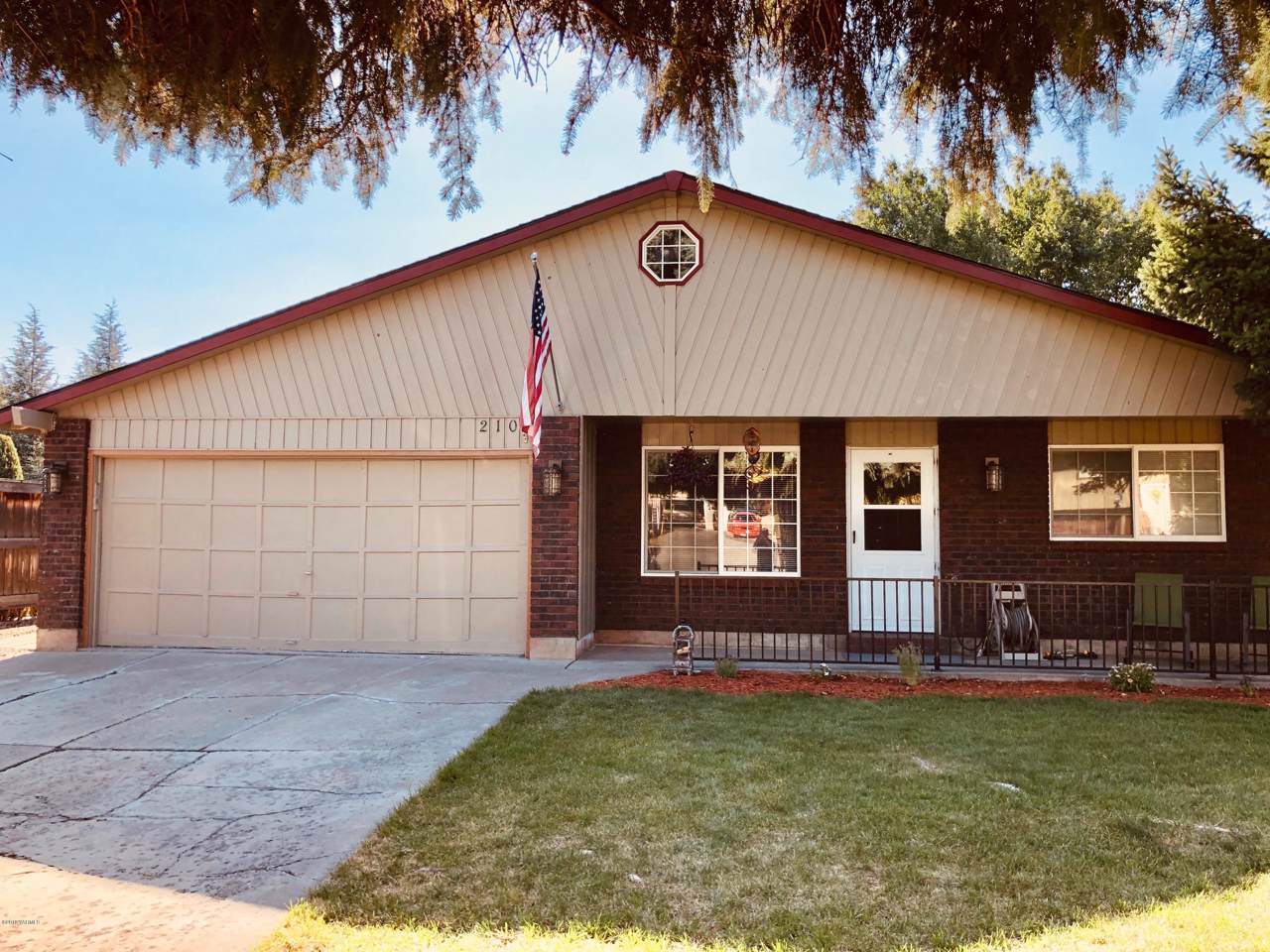 210 50th Ave - Photo 1