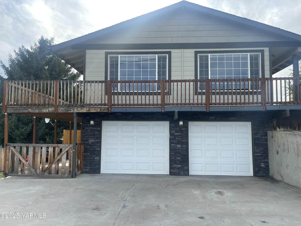 1602 Stein Rd - Photo 1