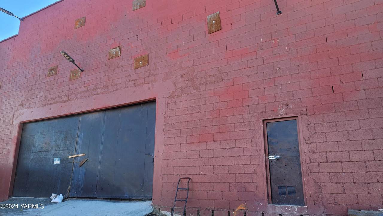 13 Toppenish Ave - Photo 1