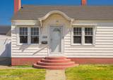 1309 Spruce St - Photo 2