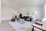 1611 Castlewood Ct - Photo 5