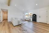 1615 Castlewood Ct - Photo 3