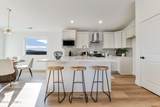 1615 Castlewood Ct - Photo 6