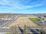 905 72nd Ave - Photo 3