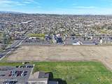 905 72nd Ave - Photo 4