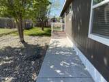 402 Maple Ave - Photo 3