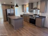 402 Maple Ave - Photo 4