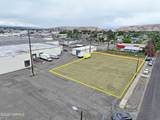 911 3rd St - Photo 4