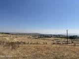 920 Camelot Way - Photo 2