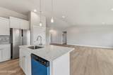 1616 Castlewood Ct - Photo 17