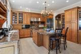 305 Mountain Shadows Pl - Photo 17