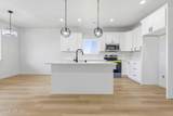 405 Hogan St - Photo 11