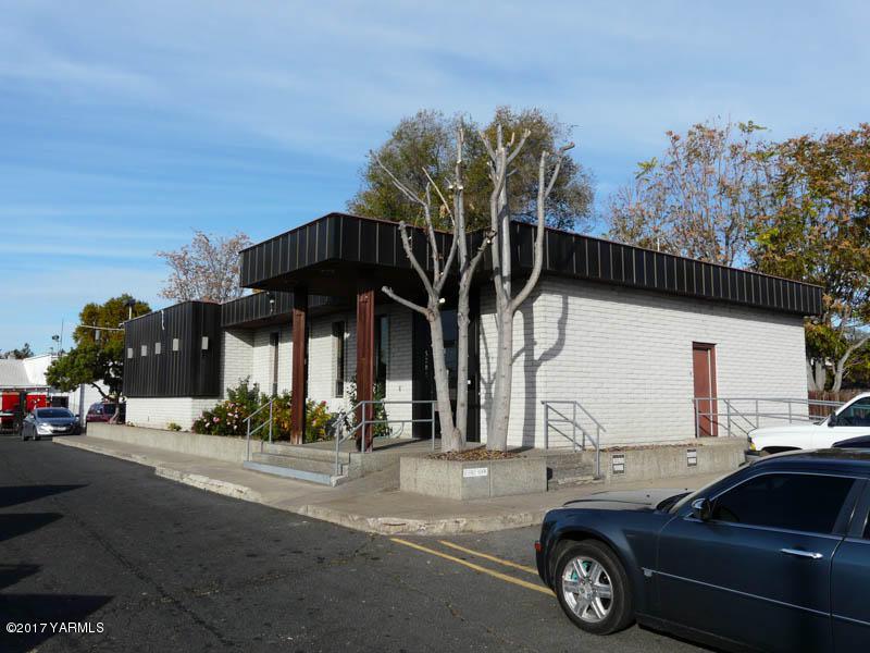 5200 Chestnut Ave - Photo 1