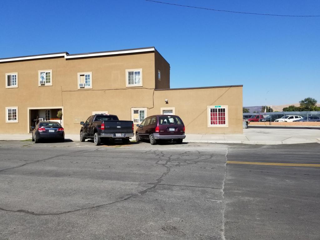 214 3rd St - Photo 1