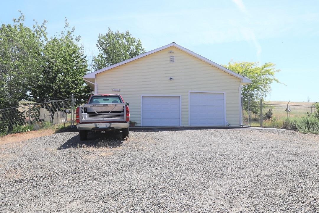 4301 Cheyne Rd - Photo 1