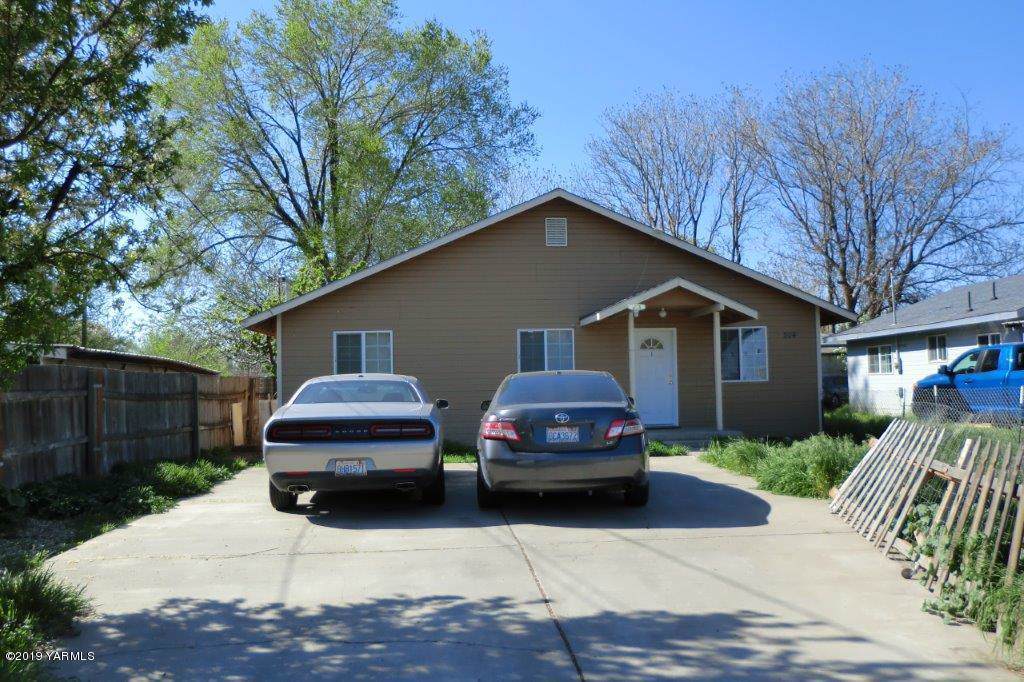 204 R St - Photo 1