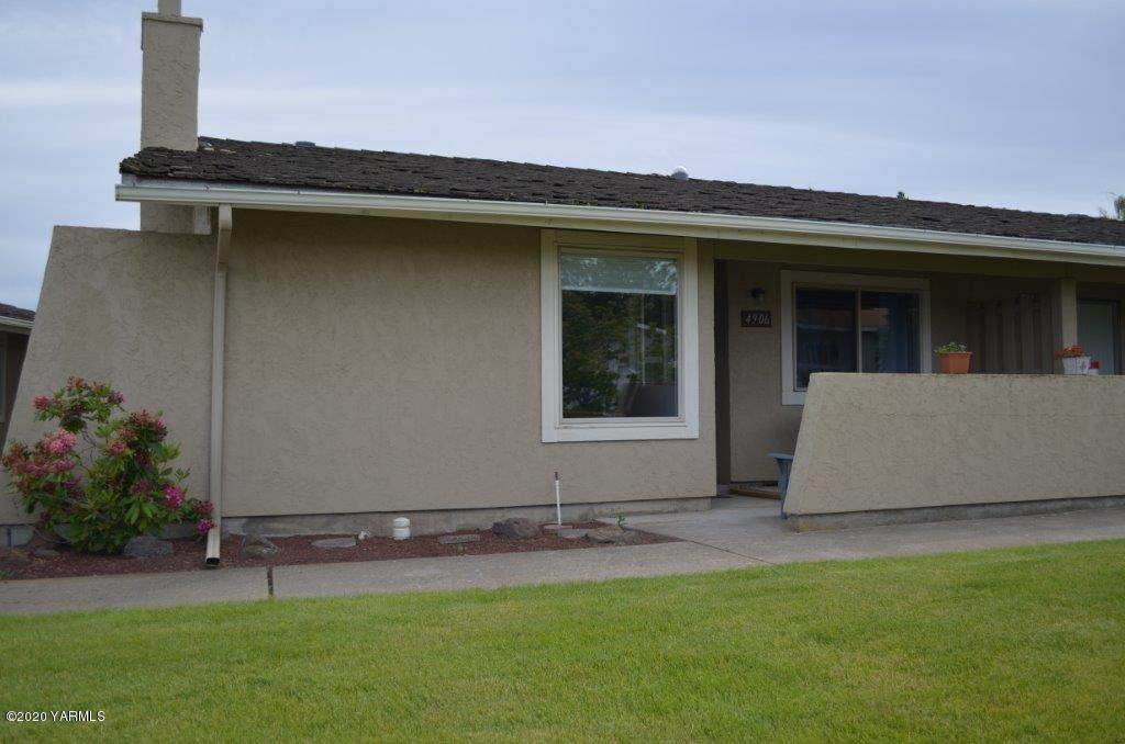 4906 Madera Way - Photo 1