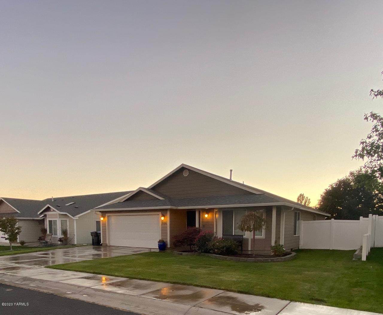 506 Baker St - Photo 1