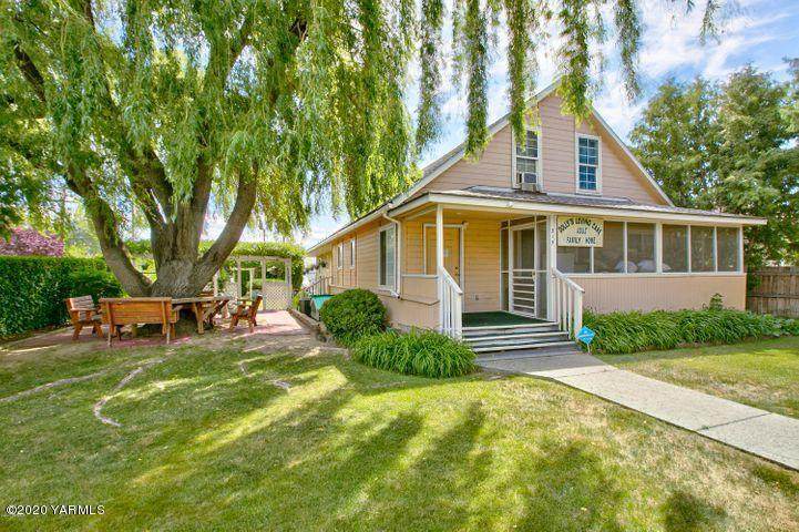 315 9th St - Photo 1