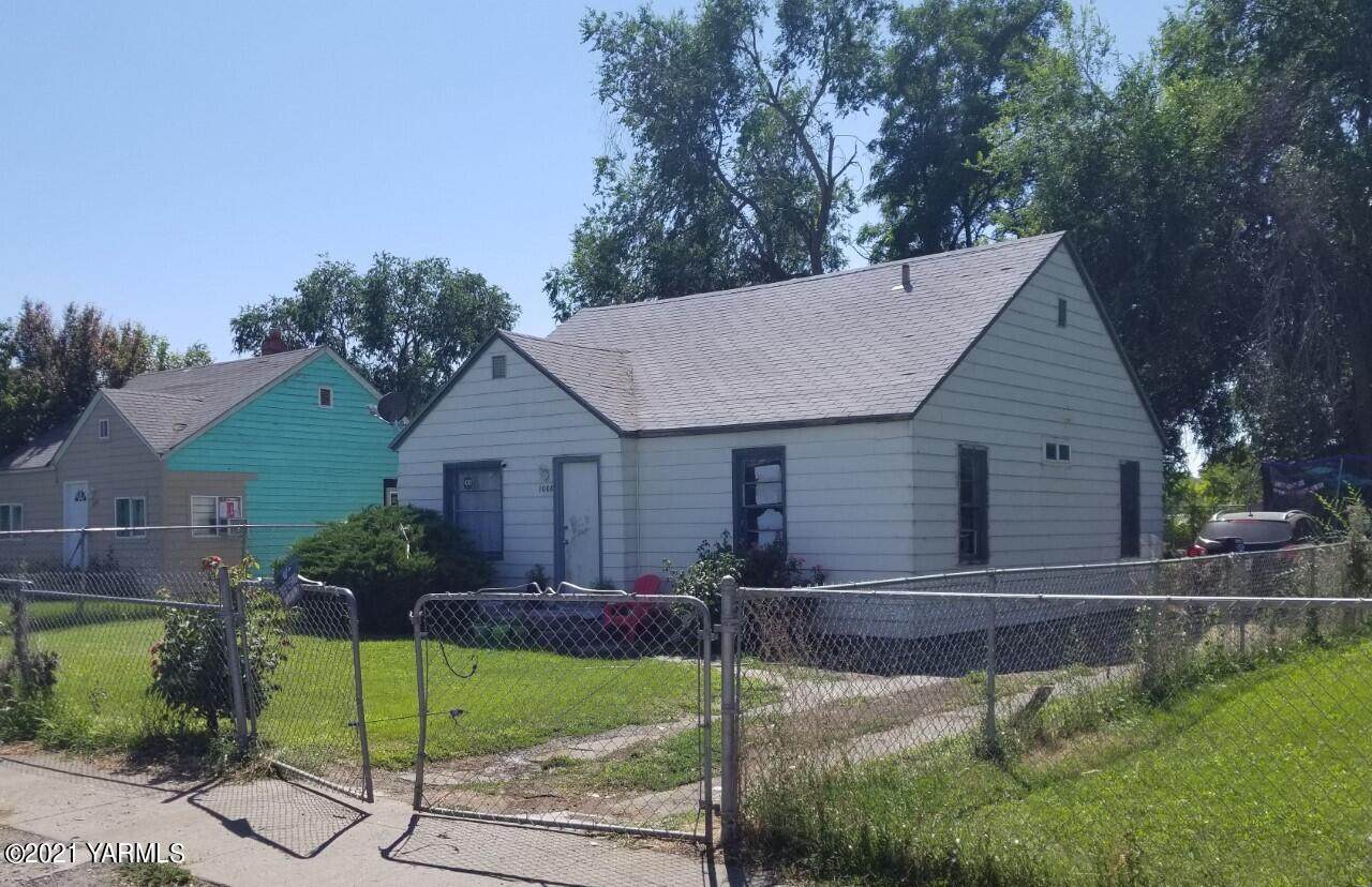 1008 7th St - Photo 1