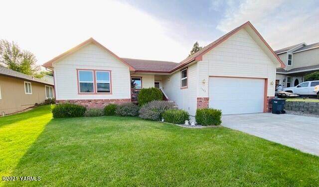 1102 Crestview Dr - Photo 1