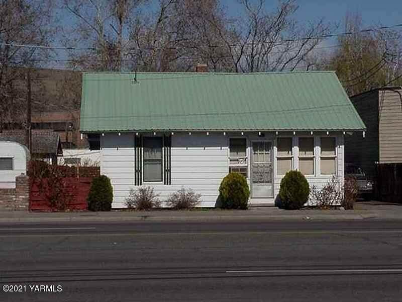 1607 Fruitvale Blvd - Photo 1