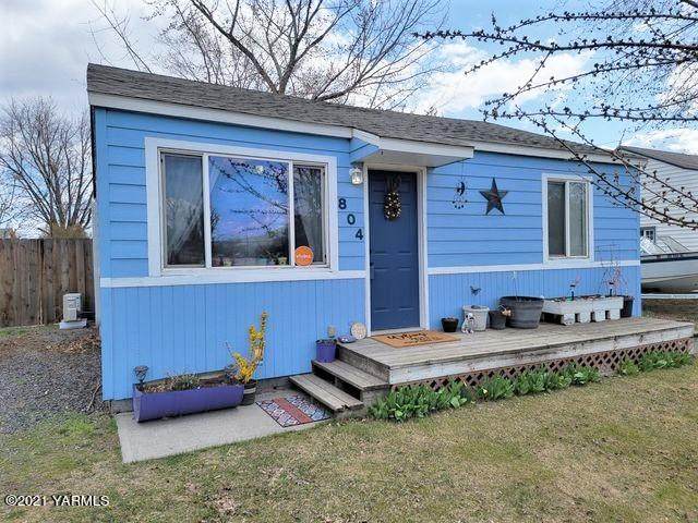 804 9th St - Photo 1