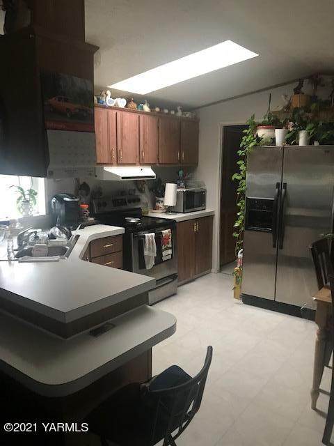 325 5th St - Photo 1