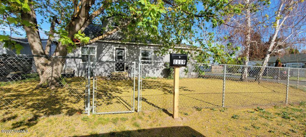 1119 6th Ave - Photo 1