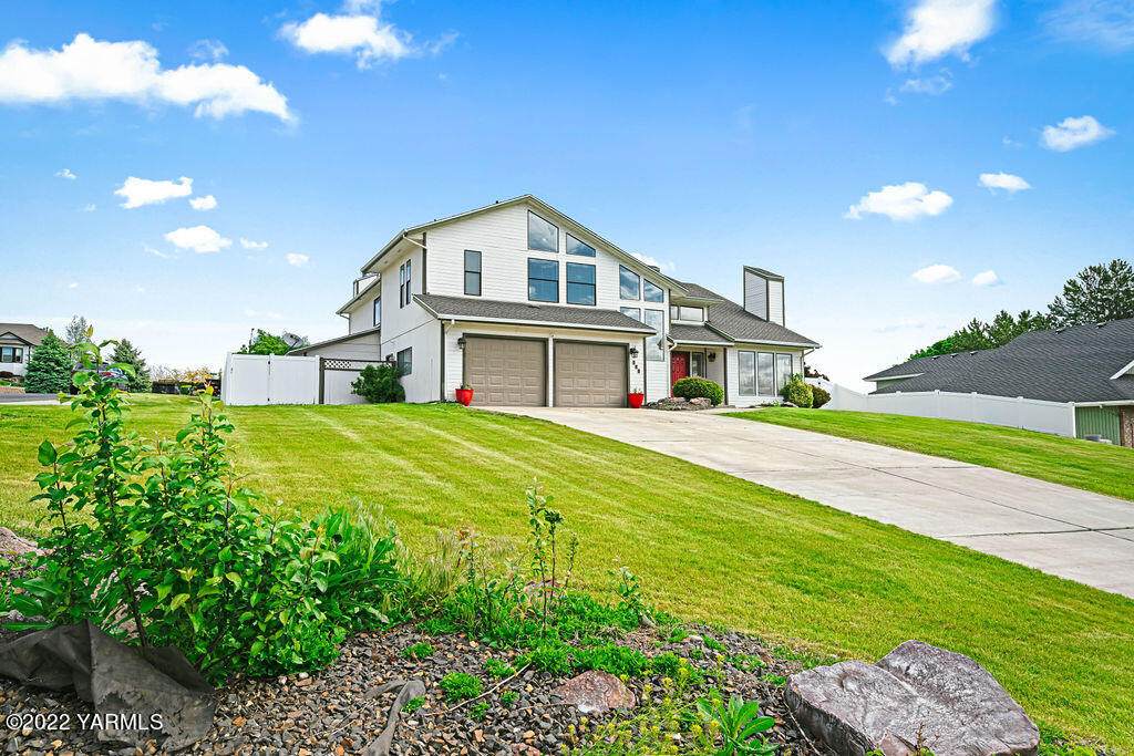 203 Merinda Dr - Photo 1
