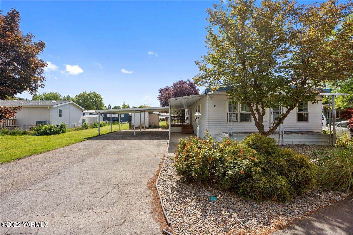 2205 Butterfield Rd - Photo 1