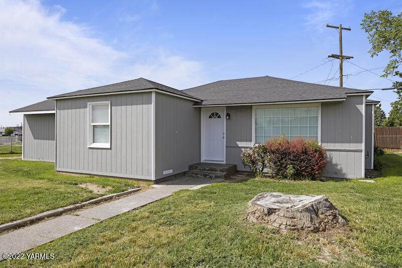 1509 Irving Ave - Photo 1