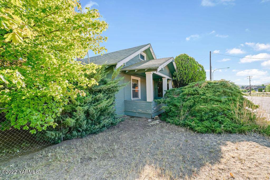 9606 Summitview Ave - Photo 1