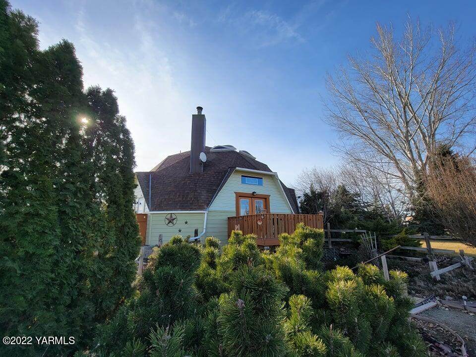 1453 Maple Grove Rd - Photo 1