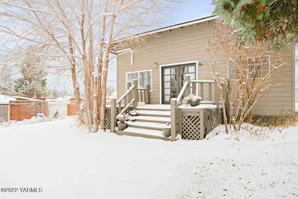 2720 Wenas Rd - Photo 1