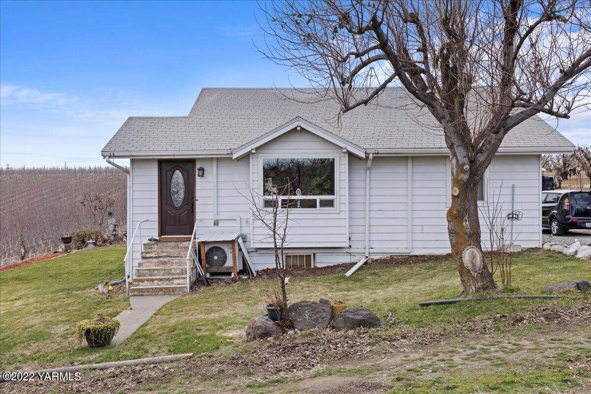 1692 Watson Rd - Photo 1