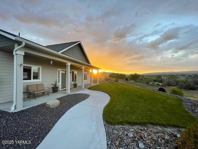 522 Adobe Way - Photo 1