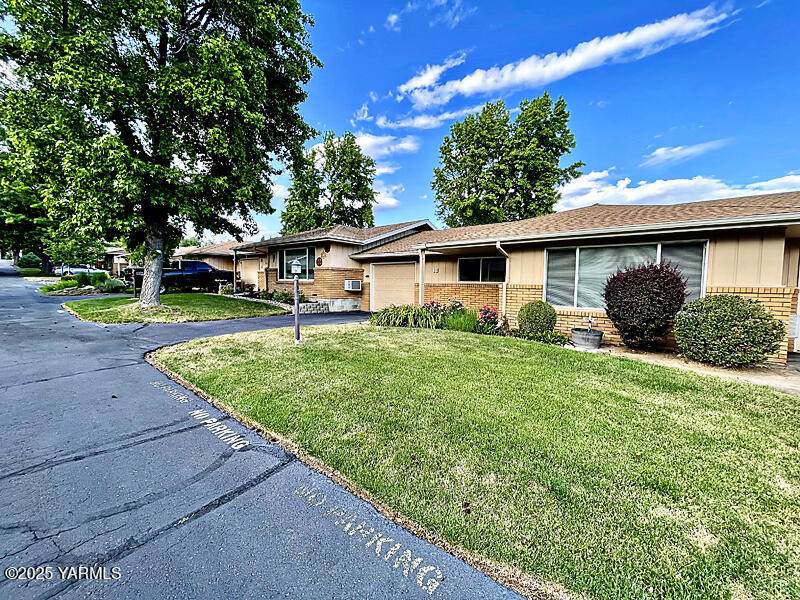 7606 Summitview Ave - Photo 1