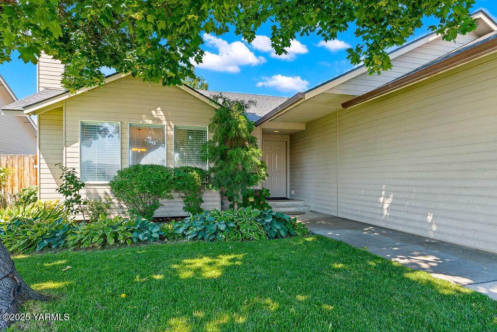 315 76th Ave - Photo 1